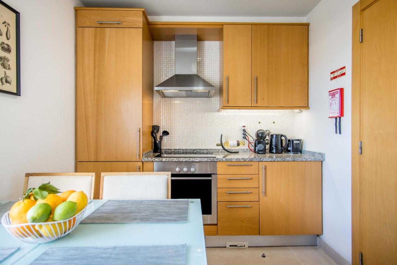 Corcovada, Sunny And Bright T1 With Large Terrace, Apartment